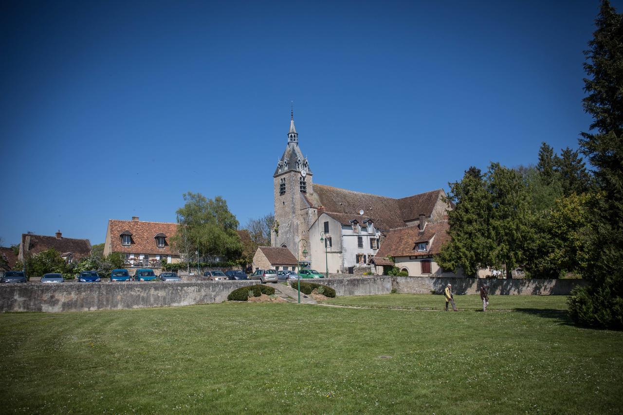 Le Sauvage Hotel Château-Renard Kültér fotó