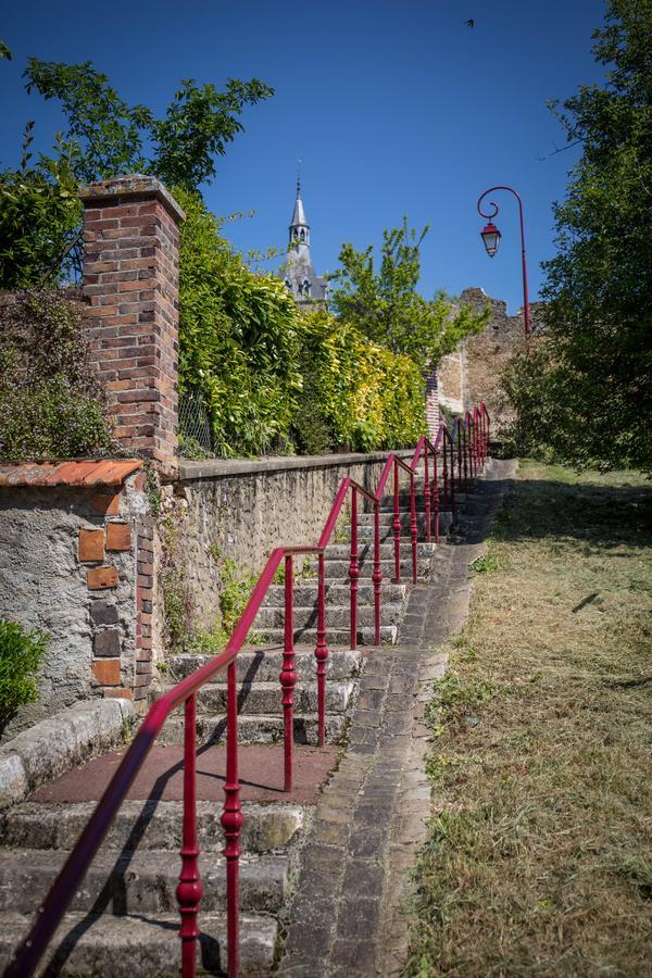 Le Sauvage Hotel Château-Renard Kültér fotó