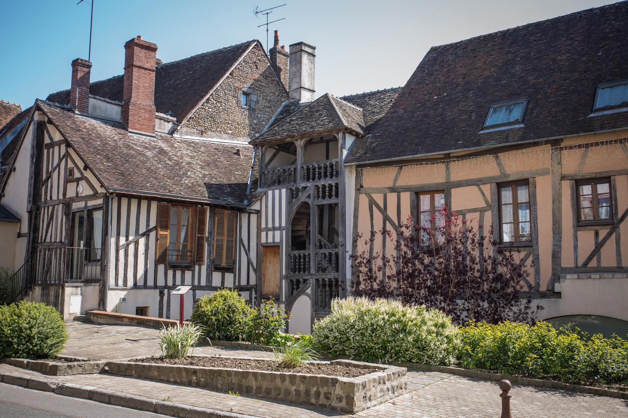 Le Sauvage Hotel Château-Renard Kültér fotó