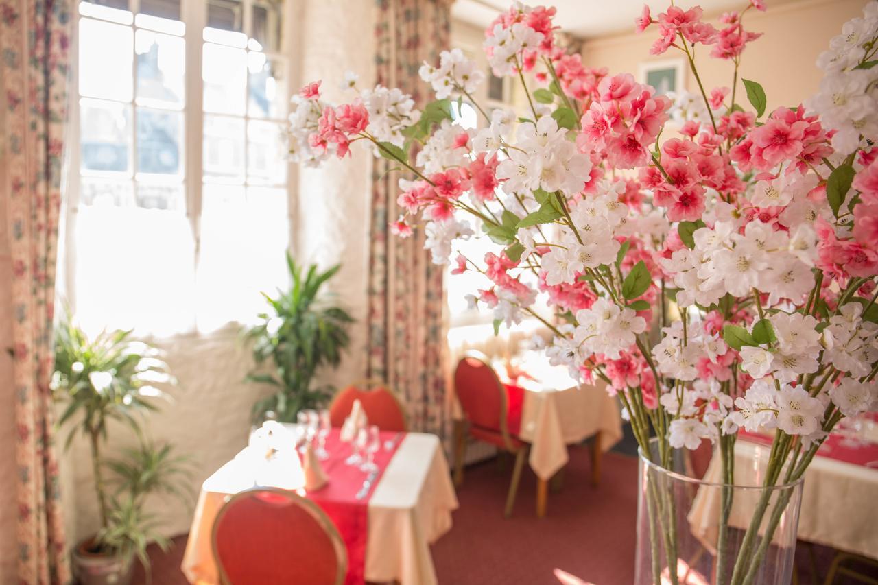 Le Sauvage Hotel Château-Renard Kültér fotó
